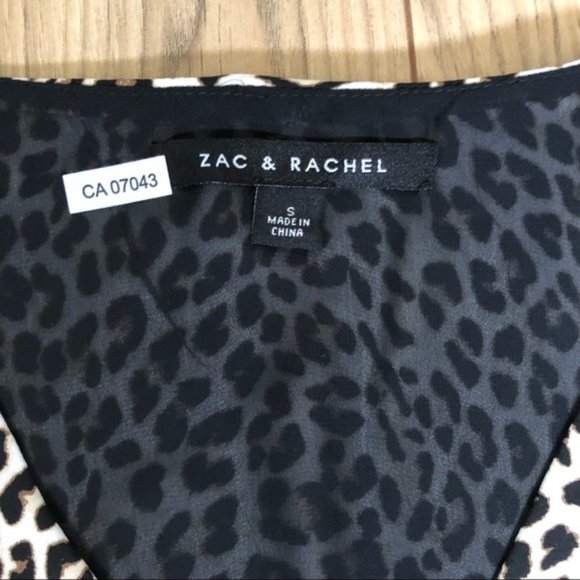 Womens Zac & Rachel V neck Asymmetrical Leopard print sleeveless top size S - Picture 6 of 10
